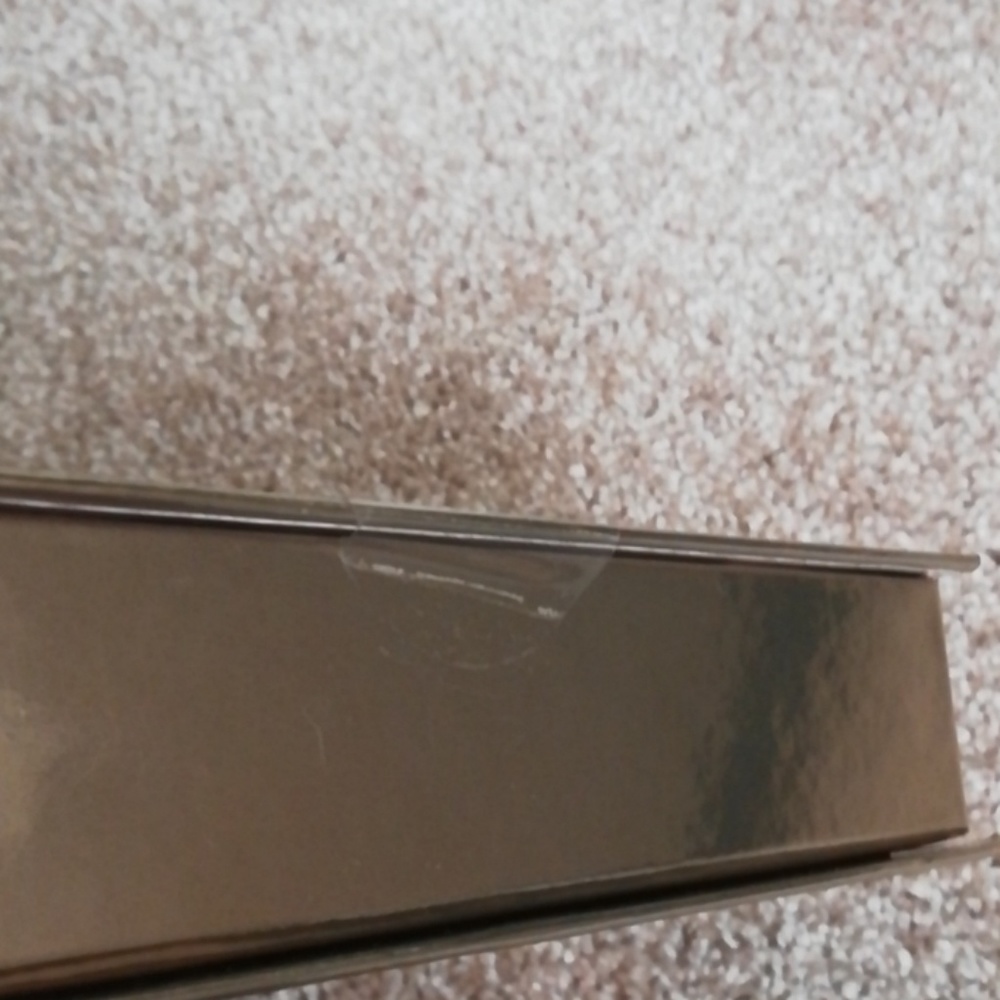BECCA Glow Highlight Kit - Picture 4 of 6